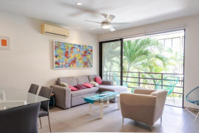 Beautiful 2 bedroom apartment with pool in downtown Playa